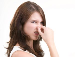 Из-за чего появляется запах во рту
