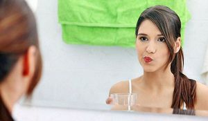 Как часто нужно полоскать рот перекисью водорода